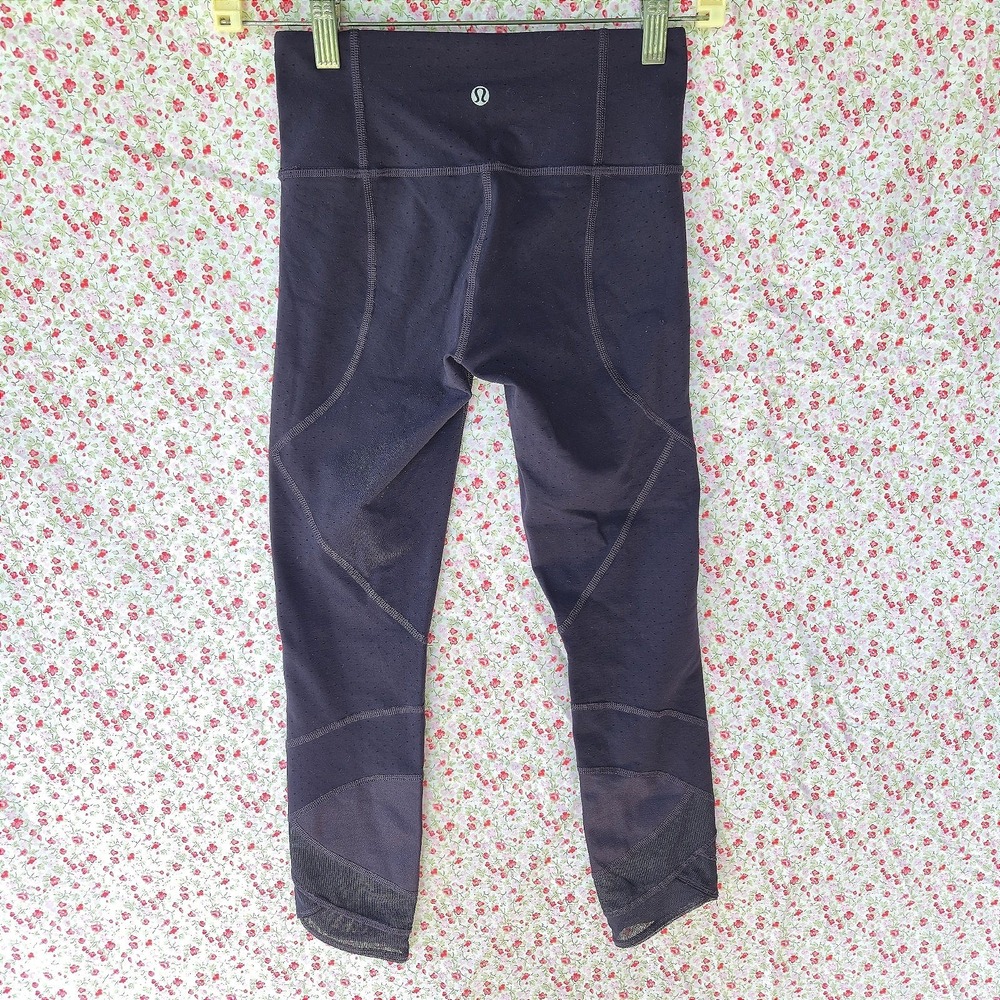 Lululemon Emerge Renewed Crop Leggings Nightfall Purple Mesh Dot Size 2 Yoga